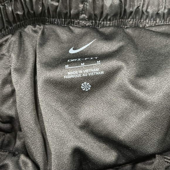New—Nike black Sparkle camo running shorts - Picture 4 of 5
